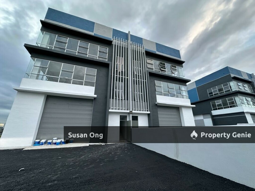 Sale-Brand new semi d factory-200amp