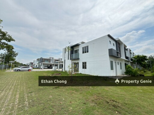 Partially Furnished 2 Storey Terrace House for Sale at CasaView@Cybersouth, Dengkil
