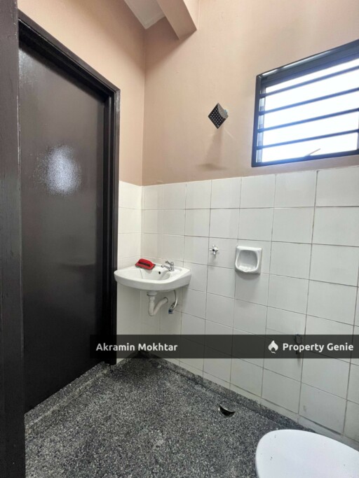 Freehold & Refurbished | 2 Storey Kemboja 4B Bukit Sentosa