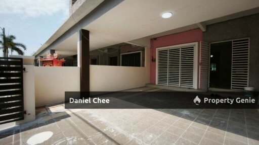 Botani Double Storey Terrace House For Rent