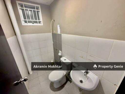 Freehold, Ground Floor, Corner Unit & 2 Parking | Apartment Azaria, Bandar Parklands, Klang Selangor .