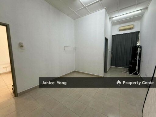 Taman Pelangi Indah Ulu Tiram Jalan Menawan