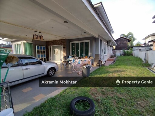 Freehold & Renovated | 2 Storey Bungalow Taman Rasah Kemayan @ Seremban