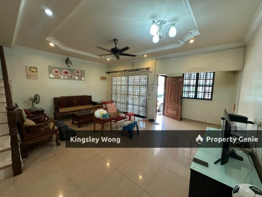 Gunung Rapat Freehold 2.5 Storey Terrace House Simple Renovated Partial Furnished