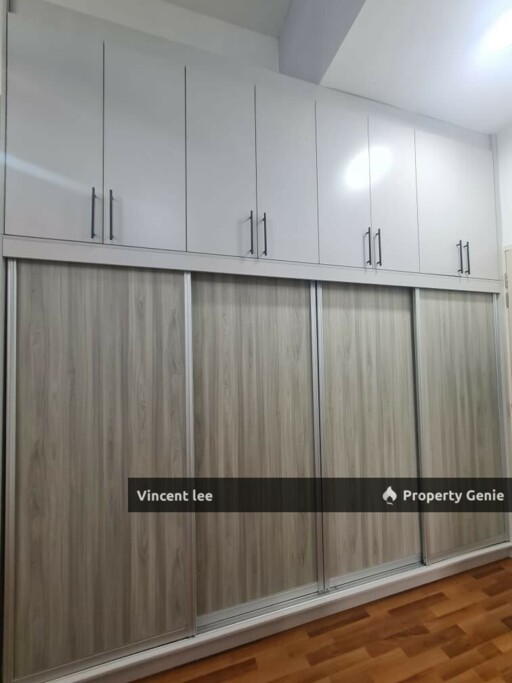 Tenderfield Eco Majestic Semenyih Semi-D Cluster 32X70 Renovated Condition