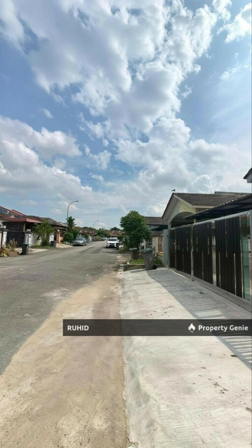 Taman Bukit Indah Single Storey Terrace House | 3 Bedrooms | Freehold | Non Bumi
