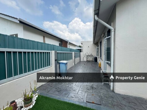RENOVATED & PARTIALLY FURNISHED | Single Storey Semi-detached @ Taman Bentara, Telok Panglima Garang