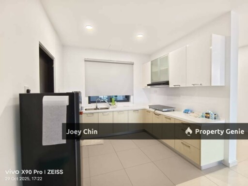 Molek Pine 4-High Floor JB City View Condo Fully Furnished For Rent