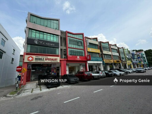 3 Storey Shop Office Top Floor Taman Molek JB Partial Furnished