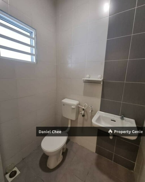 Pengkalan Full Renovated Single Storey End Lot House For Sale