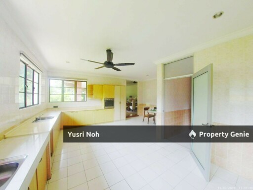 PARTIALLY FURNISHED - BUNGALOW DOUBLE STOREY BEVERLY ROW IOI RESORT CITY PUTRAJAYA