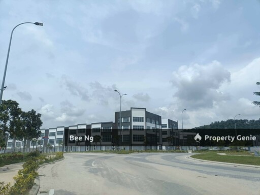 Aster Heights @ Tropicana Uplands/3 Storey Shop