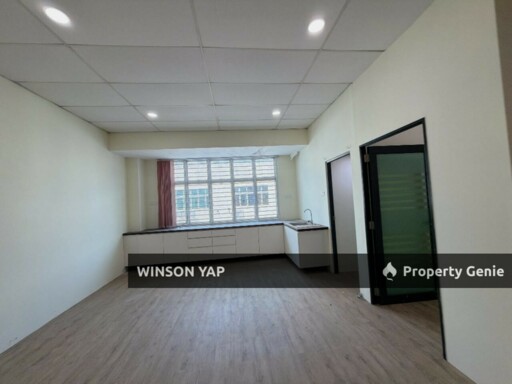 3 Storey Shop Office Top Floor Taman Molek JB Partial Furnished