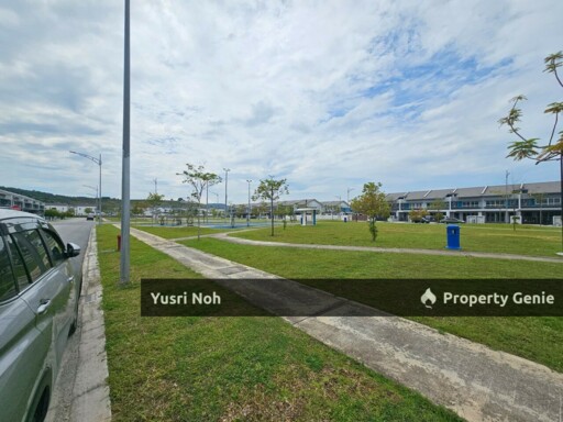 Fully Furnish & Extended Double Storey Terrace Serenia Arina Serenia City Sepang