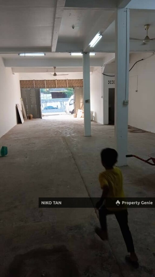 Jalan Glasiar Double Storey Shoplot Taman Tasek For Rent