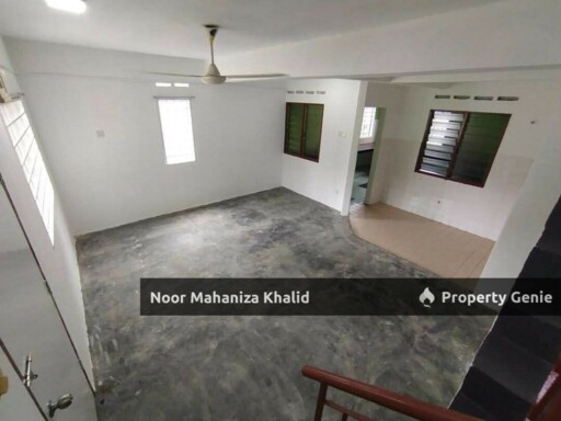 End Lot Double Storey, Banting Baru, Banting