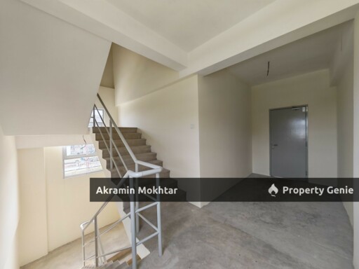 CORNER 2.5 STOREY DETACHED FACTORY TO LEASE Saujana Teknologi Rawang STR