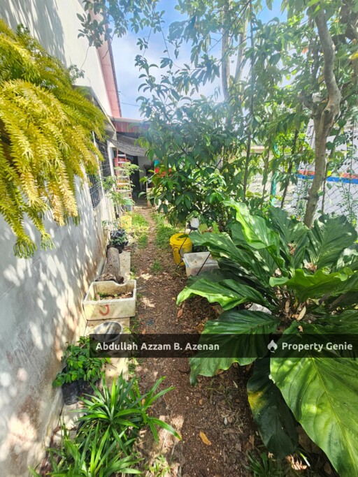 END LOT RENOVATED TAMAN MAHSURI