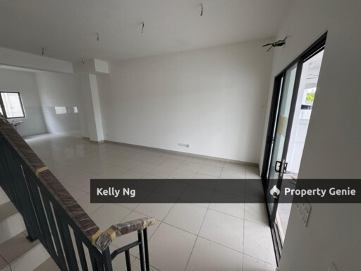 Double Sty Brand New House At Robin Bandar Rimbayu For Sale