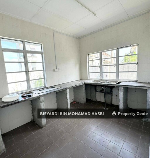 NICE VIEW TOP HILL, SUPERLINK CORNER LOT 2.5 STOREY TAMAN UKAY PERDANA