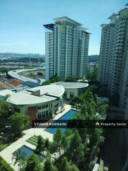 Metropolitan Square Condominium