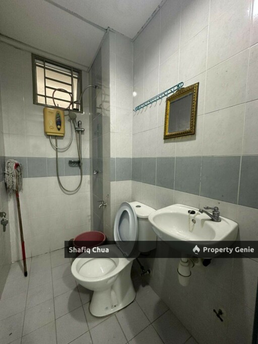 Spacious Unit Well Kept 162 Residency Apartment, Selayang For Sale