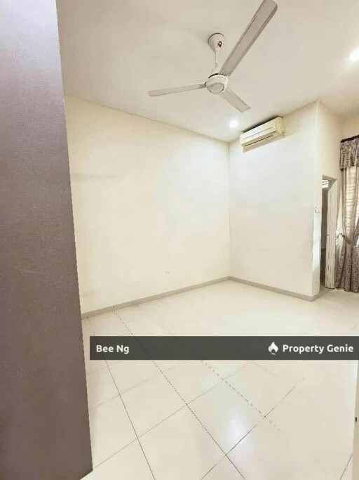 Taman Daya/Jalan Enau/Big Corner Single Storey