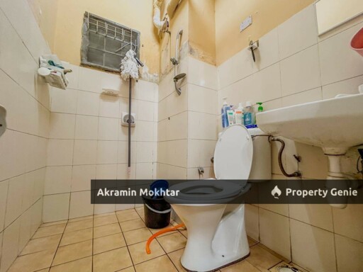 Ground Floor & 1 Covered Parking | Vista Impiana Apartment, Bukit Serdang, Seri Kembangan.