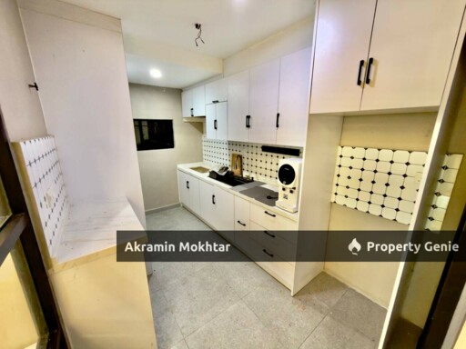 Freehold, Ground Floor, Corner Unit & 2 Parking | Apartment Azaria, Bandar Parklands, Klang Selangor .