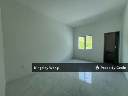 Mosey Hill Lahat Double Storey Terrace House Brand New Gated Guarded Good Condition