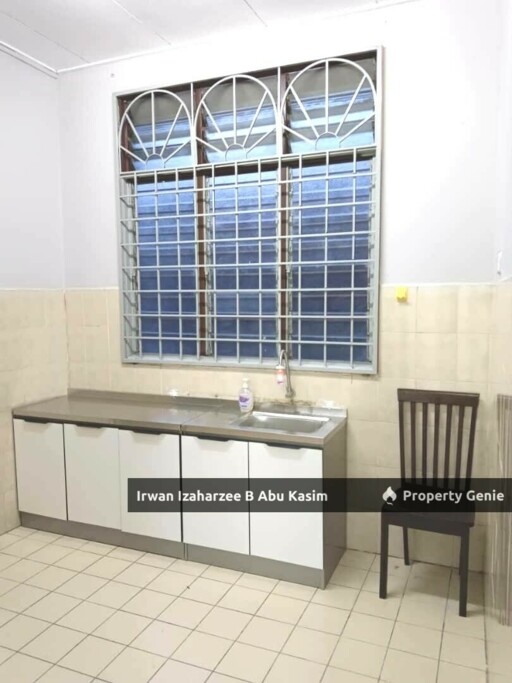 Untuk Dijual Teres Setingkat, Taman Dato Demang, Seri Kembangan. Jalan kaki ke MRT