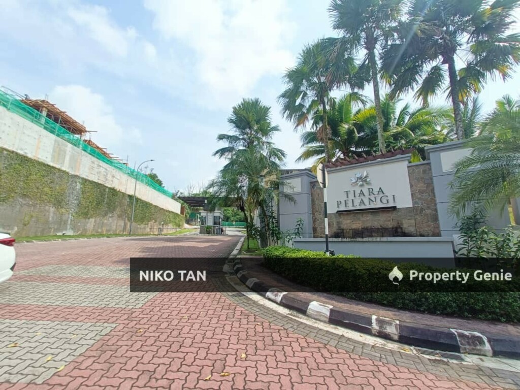 Jalan Anggun @ Tiara Pelangi