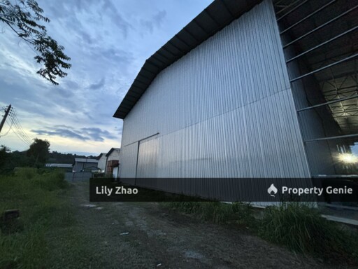 INDUSTRIAL WAREHOUSE / FACTORY, 34,000 SF for Rent, Mile 7 Inanam