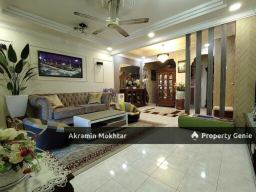 Freehold & Renovated | Double Storey Garnet Emerald Rawang