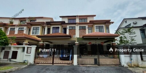 Puteri 11
