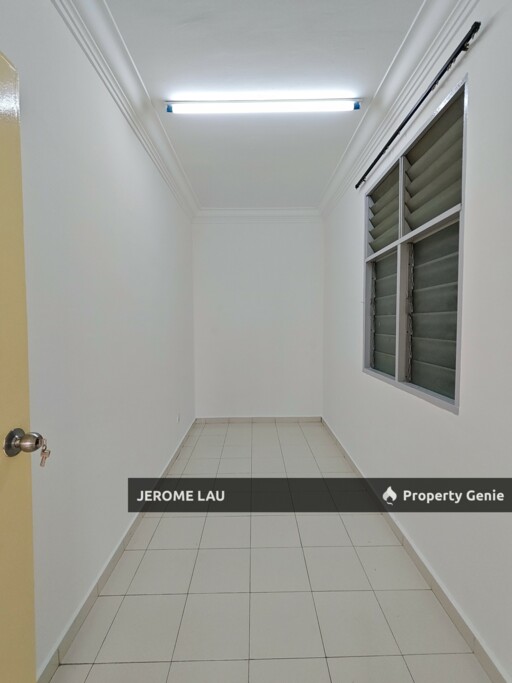Newly painted 3-bedroom apartment Villa Krystal
