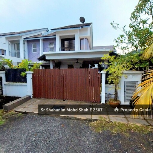 Corner Lot Double Storey Semi-D Cluster, Bayu Suria , Bandar Puncak Alam , Selangor