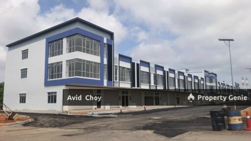 Eco tropic, 2 storey new shoplot (opposite view to Lotus)(facing main road)