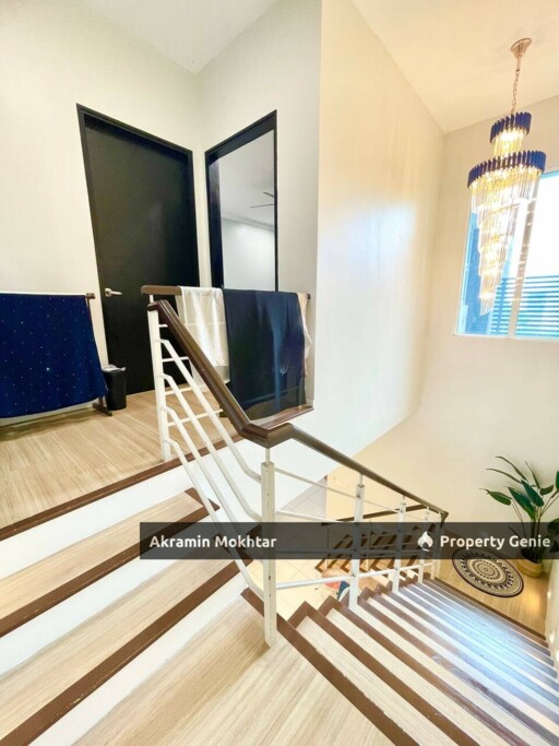 Freehold & Fully Renovated | 3 Storey Terrace House Tiara South, Semenyih