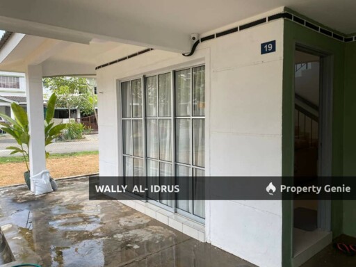 2 Storey Terrace House Corner Lot