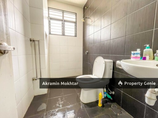 FREHOLD & RENOVATED | 3 Storey Semi-D Lambaian Residence, Kajang