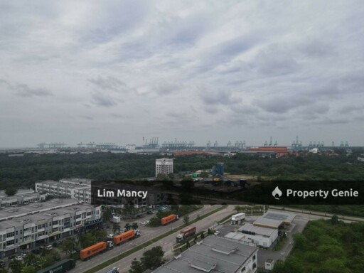 Taman Tasek Commercial Facing Main Road