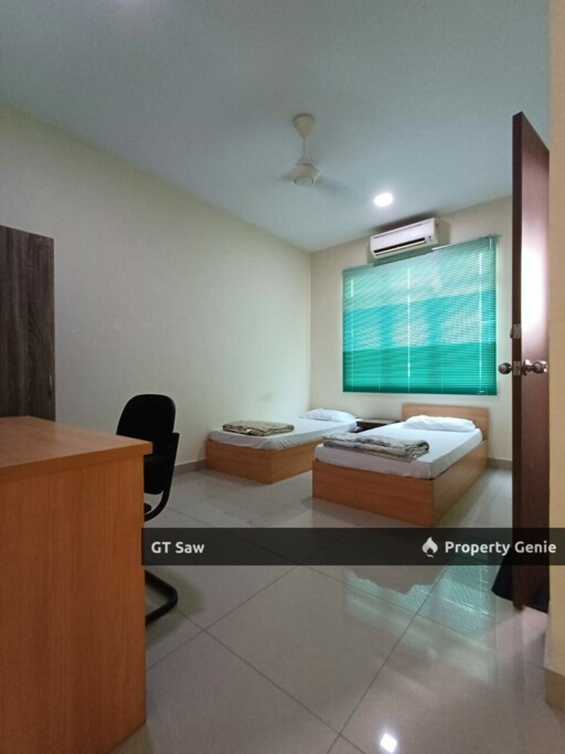 Semenyih 16 Room 3 Storey Bungalow For Rent