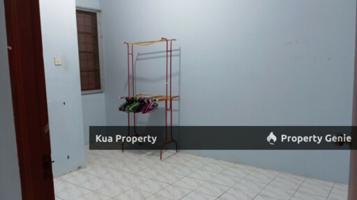 Single Storey Corner Terrace House For Sale! Located at Matang Jaya