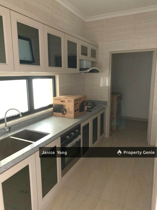 Laguna Heights Condominium @ Perling