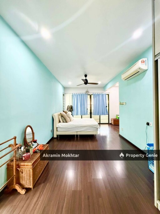 Freehold & Fully Renovated | 3 Storey Semi-D Taman Saujana Suria Kajang