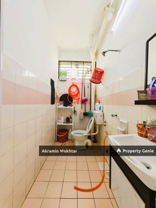 GROUND FLOOR & RENOVATED | SRI MELOR APARTMENT UKAY PERDANA