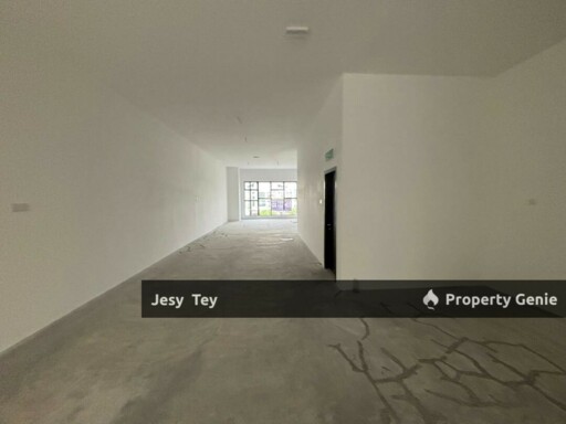 For Rent Setia Tropika Shoplot (Second Floor)