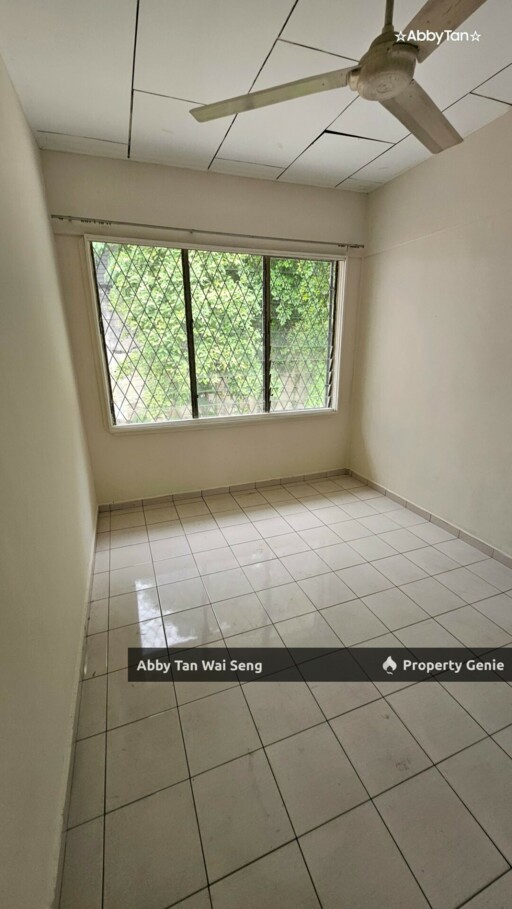 Taman Orkid Semi-D for Sale | Big Land Near QE1