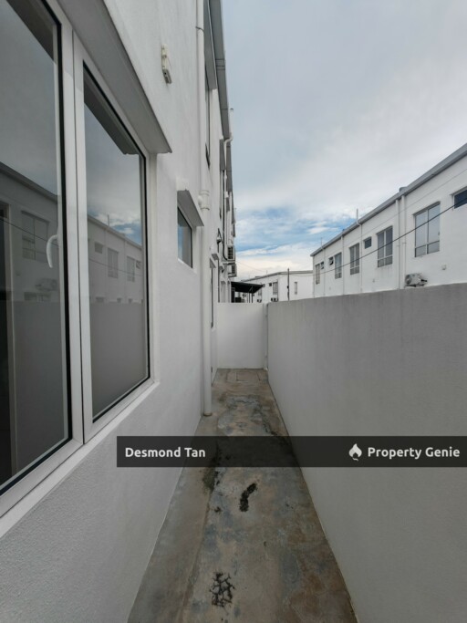 2 Storey Bayu Sutera, Nusari Aman, Hijayu, Sendayan, Suriaman (Facing Playground)